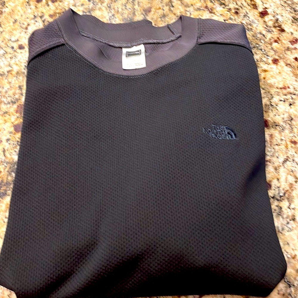 Northface men’s large vapor wick pull over